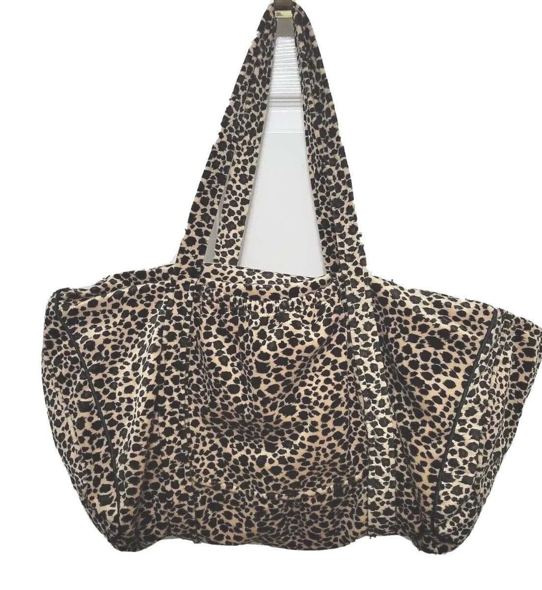 直営店限定 LEOPARD DRAWSTRING BAG Nylon Drawstring Bag: Leopard - SFMOMA Museum Store