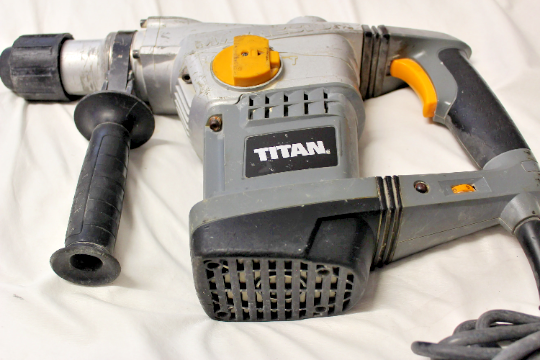 Titan TTB631SDS 240V Corded Rotary 