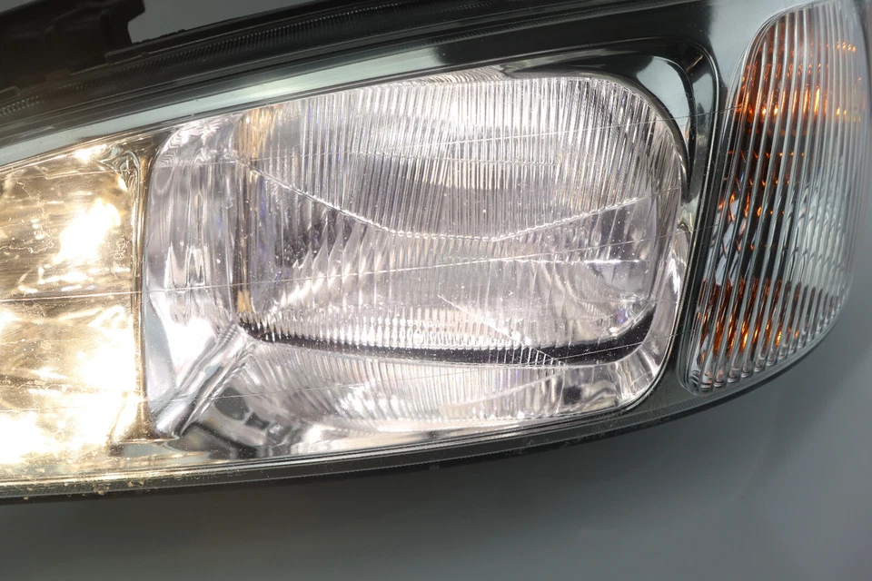 1999-2000 ACURA TL DRIVER SIDE COMPLETE HID HEADLIGHT W/ BULB AND BALLAST TESTED - Image 3 of 4