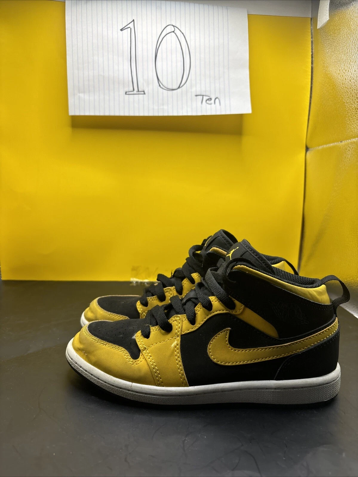 Nike Air Jordan 1 Mid "Reverse New Love" 2017 (PS) Sneakers Taglia 2Y 640734 071