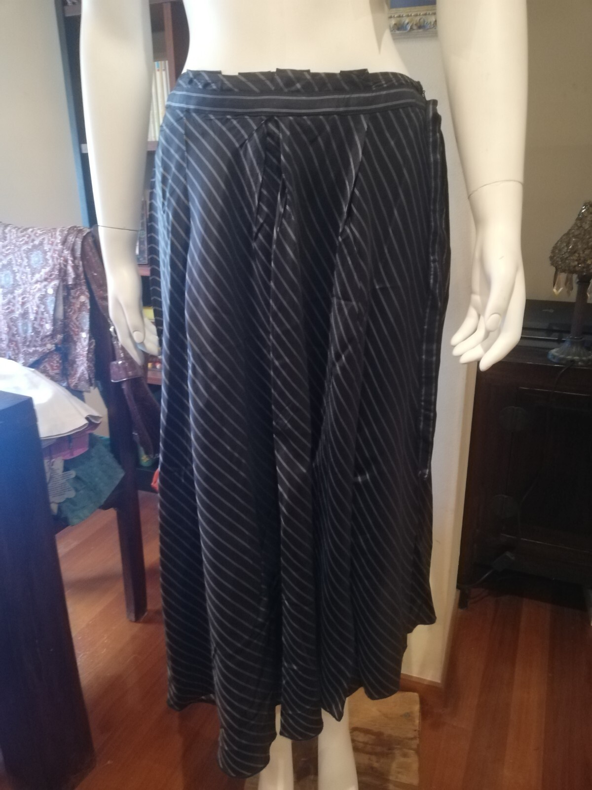 FALDA NEGRA DE LA MARCA PATCHWORK TORRADAS NUEVA CON ETIQUETAS 174 EUROS