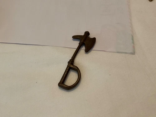 Vintage MOTU Buzz-Off Axe Weapon He-Man Action Figure Brown Acs.