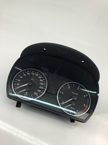 BMW 3 E90 Kombiinstrument 1025350 2006 23841770