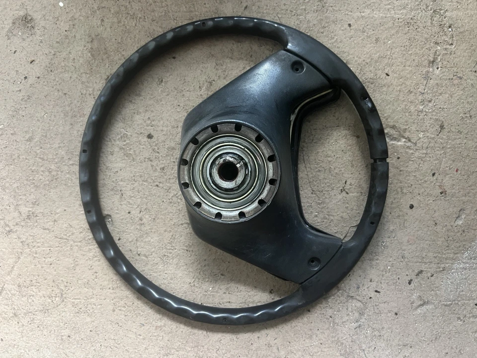 1988-1991 FORD F-150 F-250 F-350 BRONCO RUBBER STEERING WHEEL CRUISE EQUIPPED Foto 2 de 2