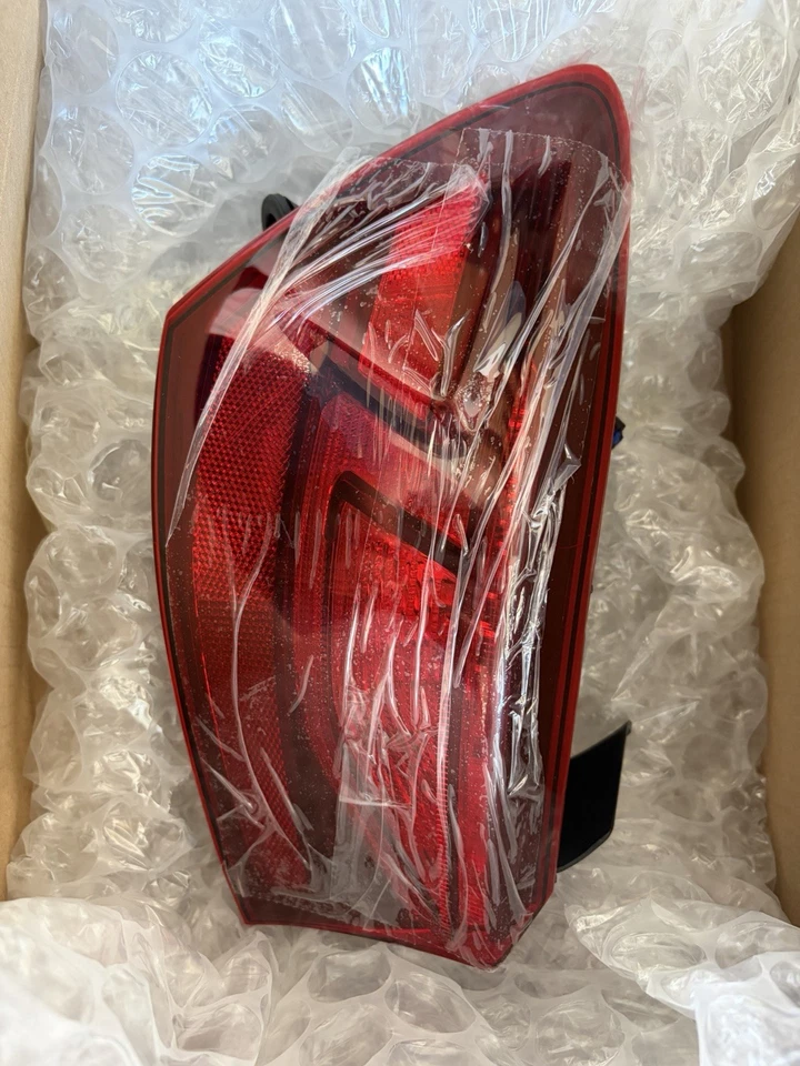 Левый внешний задний фонарь в сборе 19–24 Kia Forte от оригинального производителя 92401M7000 - Изображение 2 из 4