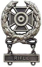 US ARMY Expert Shooting Oxidized Badge Wreath Rifle MARKSMAN Qualification Q bar
