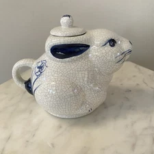 Potting Shed Dedham Rabbit Figural Crackle Bunny Teapot 1999