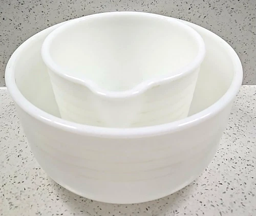 Vintage Pyrex Hamilton Beach Milk Glass Mixing Bowls Ribbed Nesting Set of 2