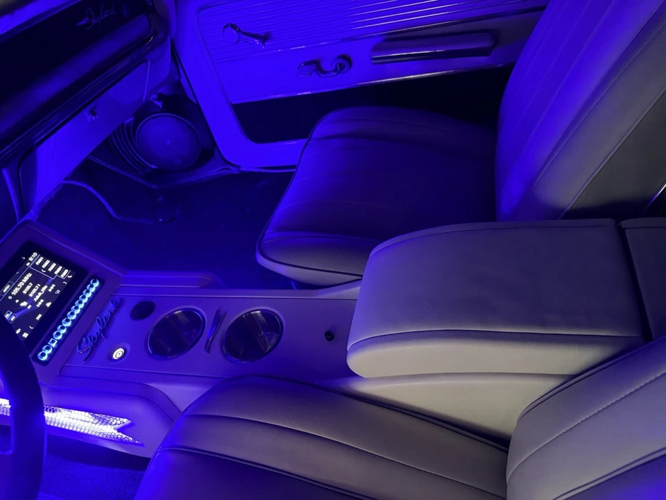 Buick Skylark 1966 consola central Foto 2 de 4