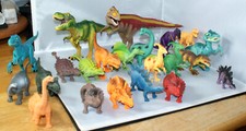 Plastic Toy Dinosaurs lot of 22