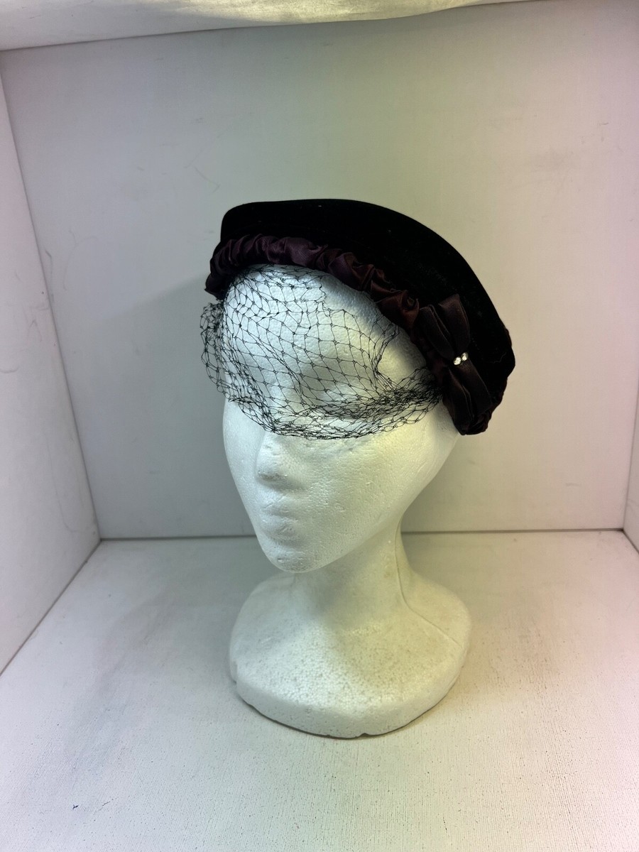 1950s Black Velvet Hat with Burgundy Bow and Veil - Vintage  display picture 1