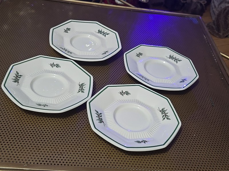 4-Nikko Christmastime 6” Saucers Octagonal White Green Holly Berries 
