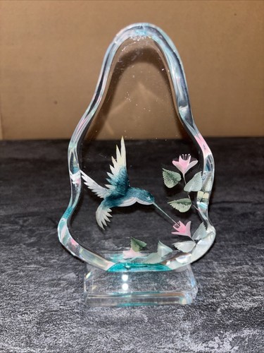 Vtg Lucite Acrylic Reverse Cut Hand Painted Hummingbird Desk Decor Paperweight D