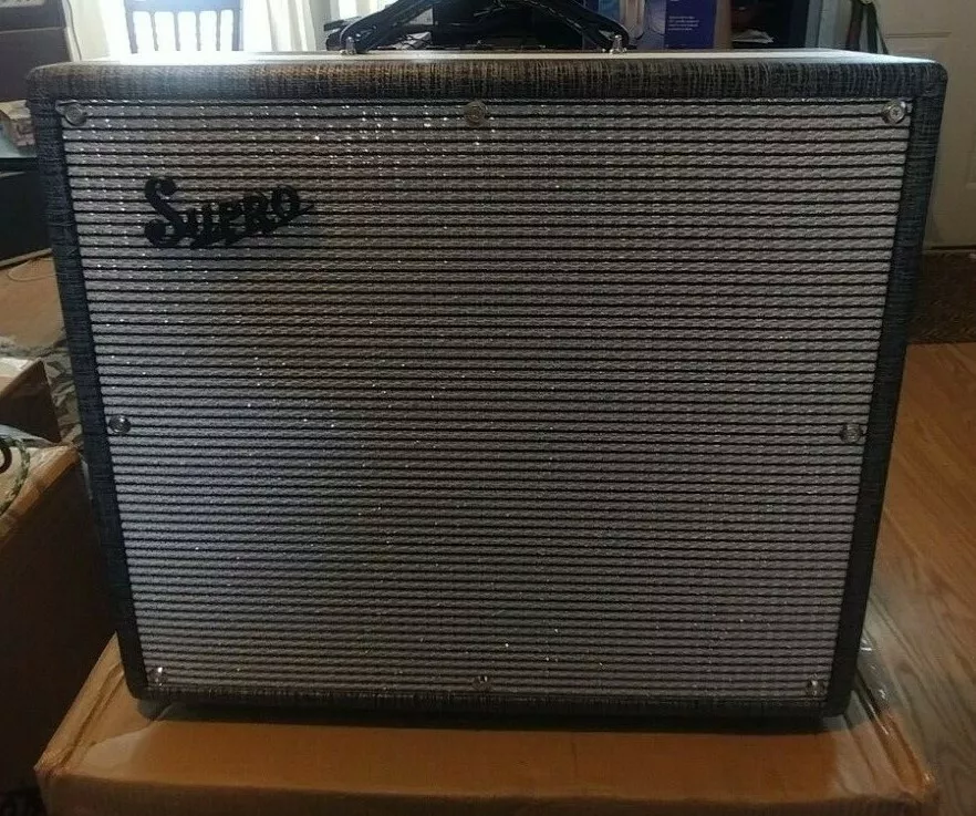 Supro 1699R Statesman 2 Channel 50 Watt Tube Guitar Combo