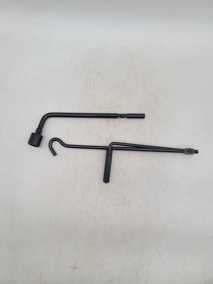 2007-2017 Ford Expedition Spare Tire Emergency Jack Tools Kit Oem - Image 3 of 4