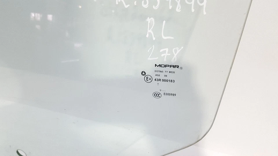 Vidrio puerta trasera izquierda OEM 2007 2008 2009 2010 2011 2012 Dodge Caliber Foto 3 de 4