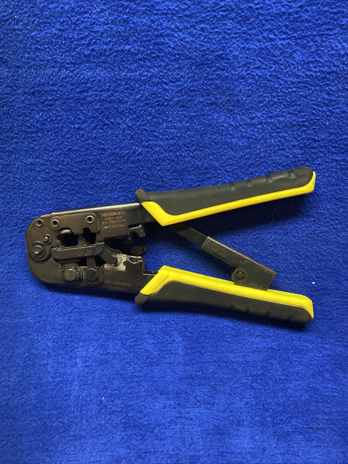Klein Tools Ratcheting Modular Crimper / Stripper VDV226011