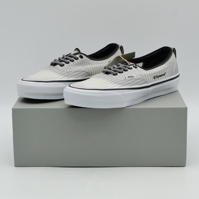 VN000EH1BA2 OTW by Vans Authentic 44 HT Vibram Black White (Herren)