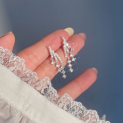 Gorgeous 1.50Ct Round Cut Simulated Diamond Drop Earrings 14k White Gold Plated