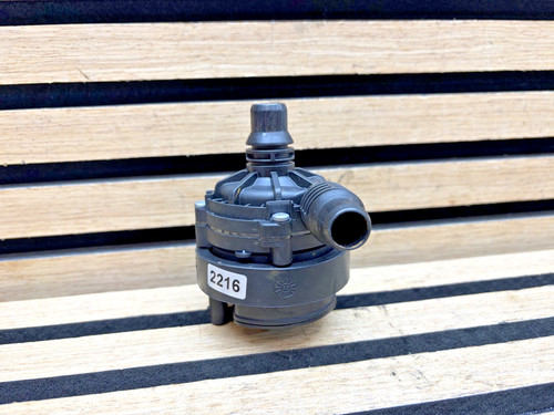 BMW G30 G31 LCI 530d Zusatzkühlmittelpumpe Wasserpumpe Pumpe 8474820