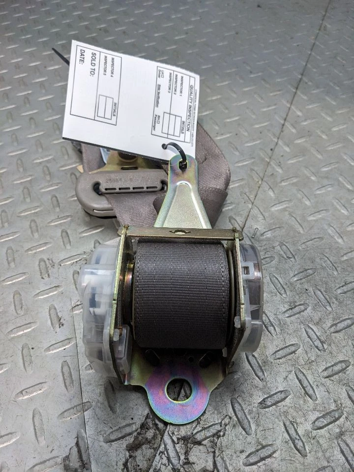 Toyota 4runner 2004 OEM trasero segunda fila cinturón de seguridad lateral retráctil 1170019 Foto 4 de 4