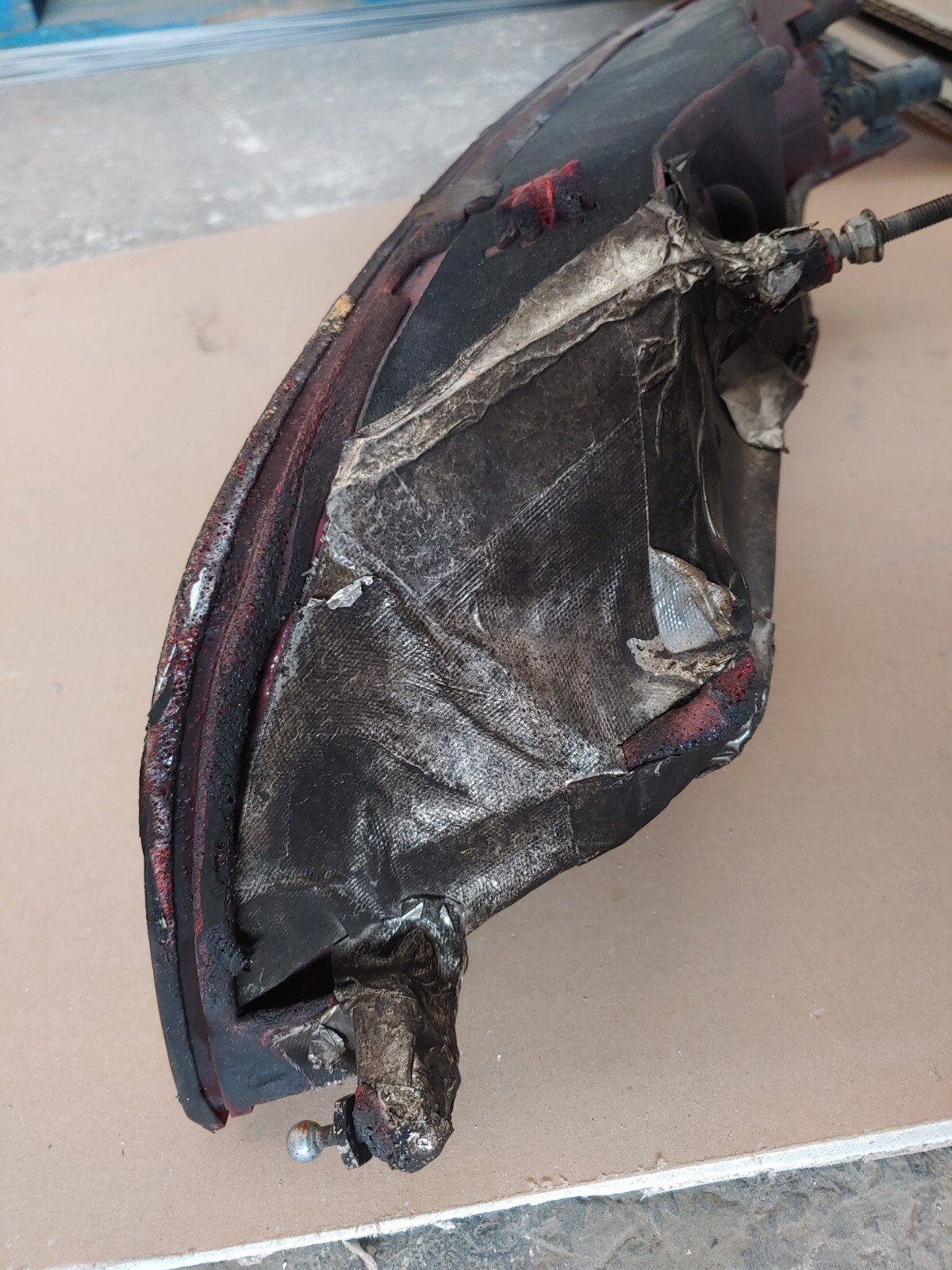 2009 AUDI R8 LEFT DRIVER TAIL LIGHT ASSEMBLY 420945095A OEM