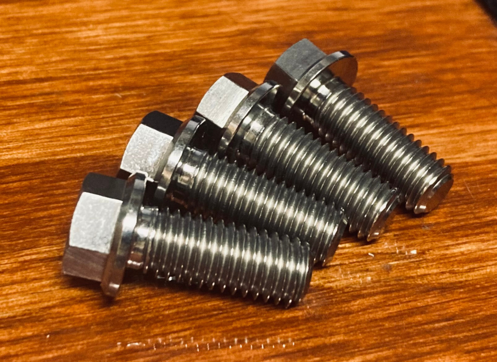 Set Bulloni In Titanio 6AL4V M8x15 Testa Flangiata &ndash; Leggeri Per Moto E Auto (4 Pezzi, M8x1.25)
