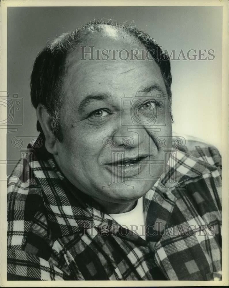 Press Photo Richard Castellano in "Joe & Sons" - syp15641 | eBay