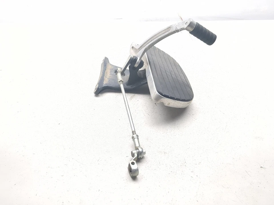 Передняя левая доска для пола 04–12 Victory Kingpin с переключателем передач и соединением - Изображение 4 из 4