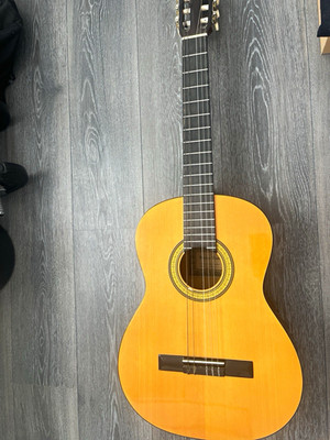 Harley Benton C-800 Klassische Gitarre 4/4 6-saitig (fehlende Seite)