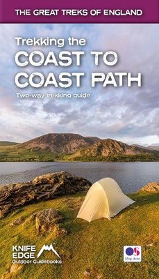 Andrew McCluggage Trekking the Coast to Coast Path (Paperback) (UK IMPORT)