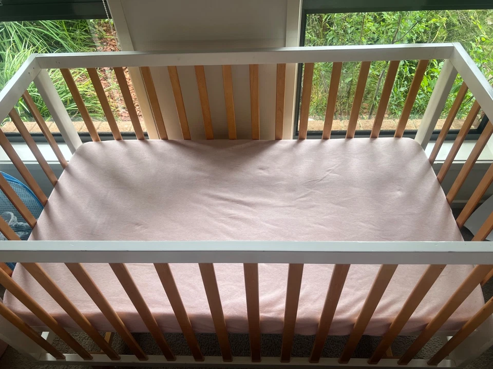 baby cot with mattress - image 4 of 4