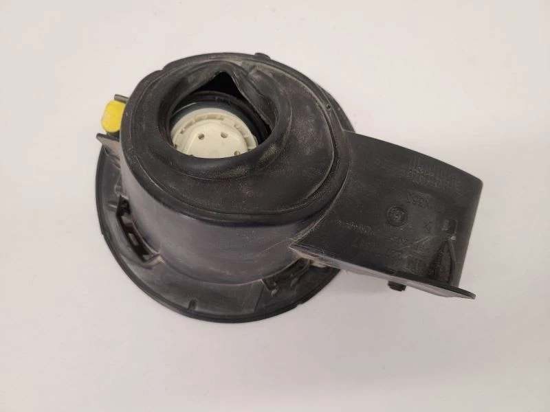 Puerta de llenado de combustible gris Buick Lacrosse 2010-2016 22938619 10-16 Foto 4 de 4