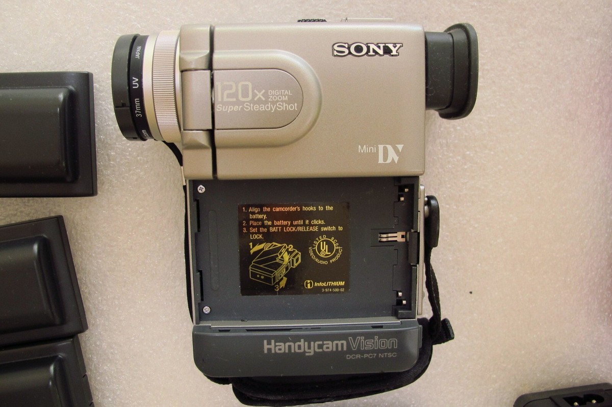 Sony DCR-PC7 MiniDV Digital Handycam 10x + filter,3 Batteries+11