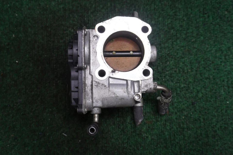 2006 TOYOTA HIGHLANDER 2.4L CORPO DO ACELERADOR FABRICANTE DE EQUIPAMENTO ORIGINAL 2203028060 - Imagem 2 de 4