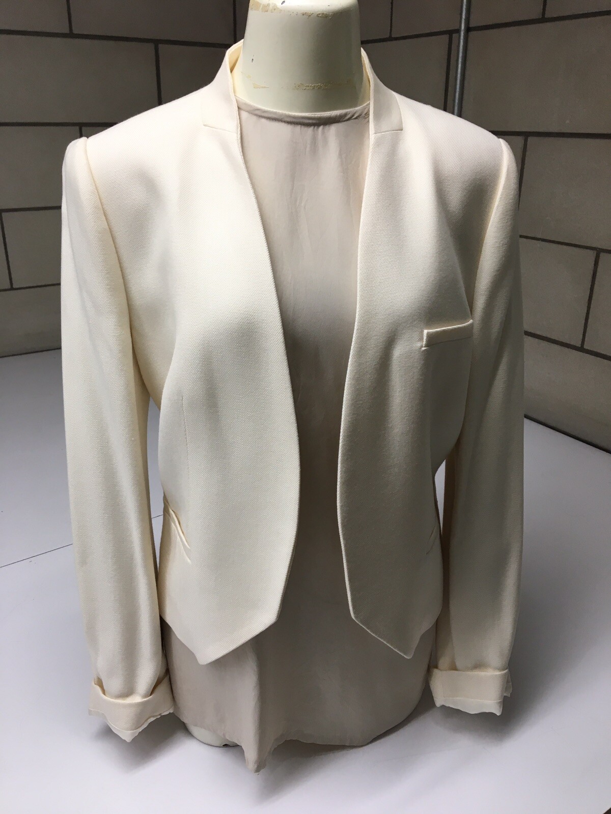 Actualizar 52+ images zara white blazer cape Viaterra.mx