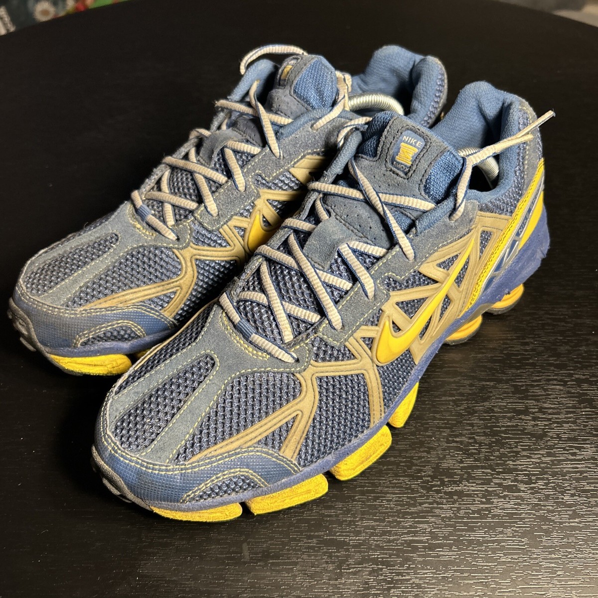 Sz 11- Nike Shox Junga II Obsidian Maize Sneakers 2006 Sz 11- Nike Shox Junga II Obsidian Maize Sneakers 2006