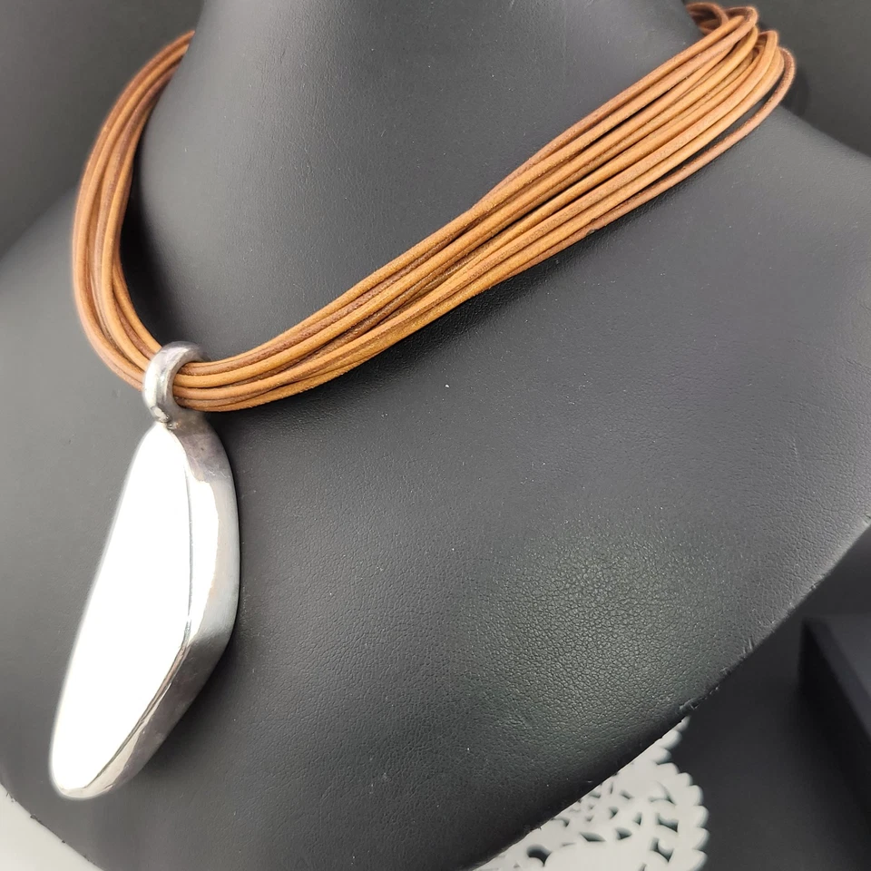 Collar de cuero marrón colgante de plata esterlina Israel Simon Sebbag Designs Foto 3 de 4