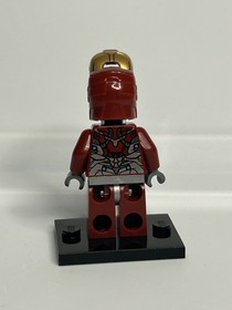 LEGO Marvel, Spider-Man Homecoming: Iron Man MK 47, sh0405, 76083 CRACK ON TORSO
