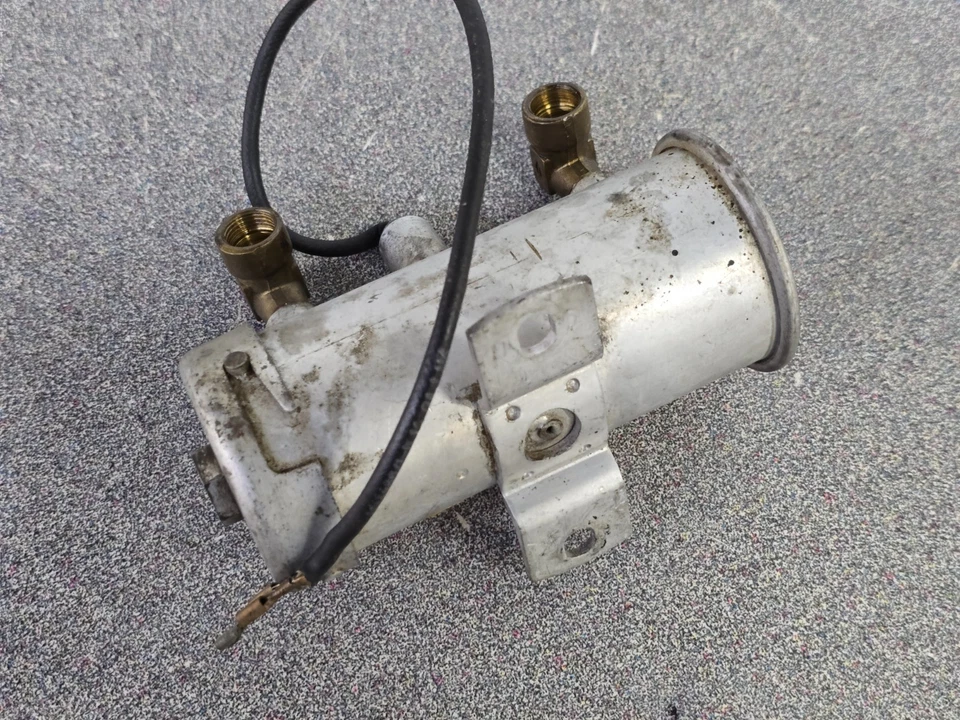 BOMBA DE COMBUSTIBLE ELÉCTRICA BENDIX 12V 1965-68 USADA ORIGINAL PORSCHE 911 SWB BONITA LIMPIA Foto 4 de 4