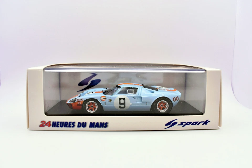 Modellino auto racing scala 1:43 Ford GT 40 Le mans Spark modellismo statico - Immagine 2 di 4