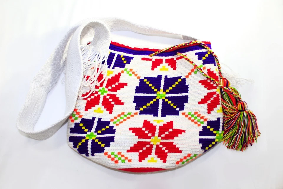 Shoulder Bag Authentic Colombian Wayuu White with Colorful Hand-Made Patterns - Image 4 of 4