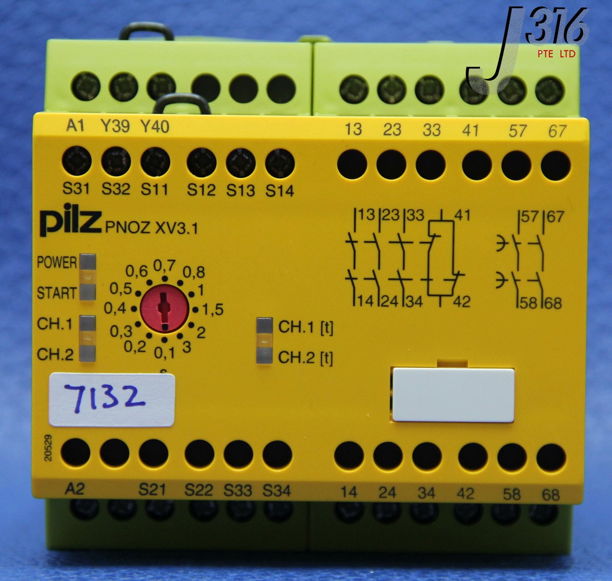 リクエスト 7132 PILZ SAFETY RELAY 3/24VDC 3N/O 1N/C 2N/OT P/N: 774532 PNOZ