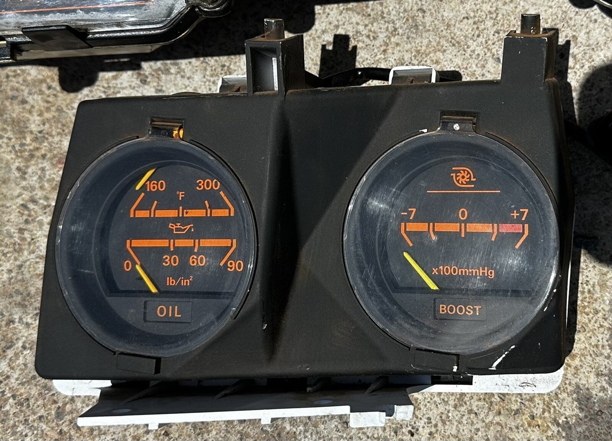MTC ページ 1984 Nissan Z31 300ZX Turbo Gauge Cluster And Boost/oil