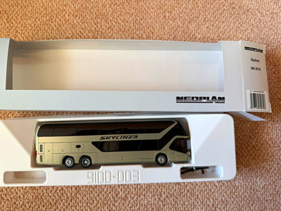 Rietze Neoplan Skyliner IAA 2018 Bus Modellauto Grau/Schwarz mit OVP