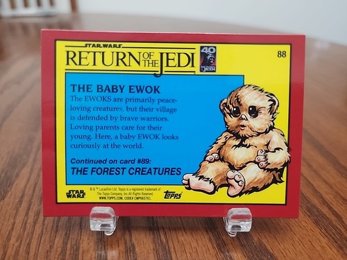 THE BABY EWOK 2023 Topps Zafiro Rojo El Retorno del Jedi #88 - Imagen 2 de 2