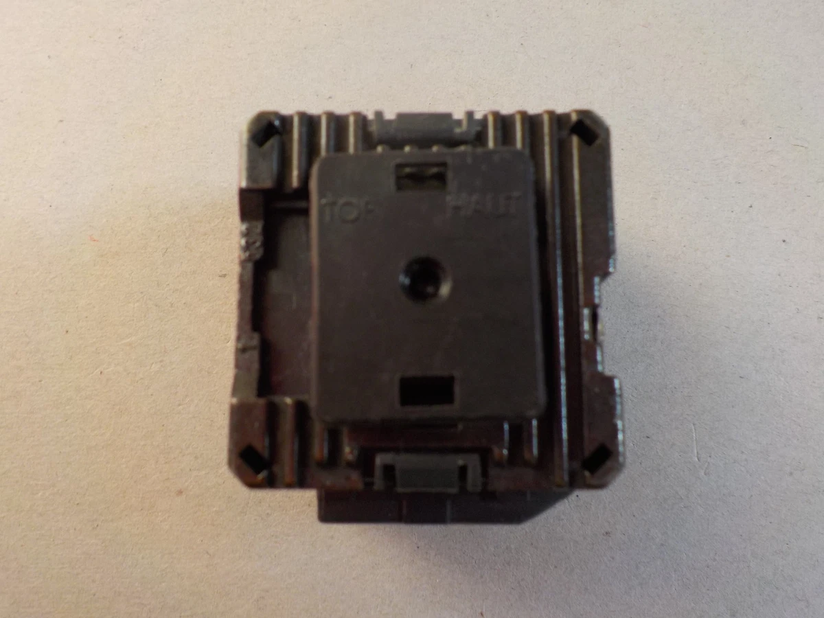 DOIGT D'INTERRUPTEUR PRISE SAGANE LEGRAND 857 et 858