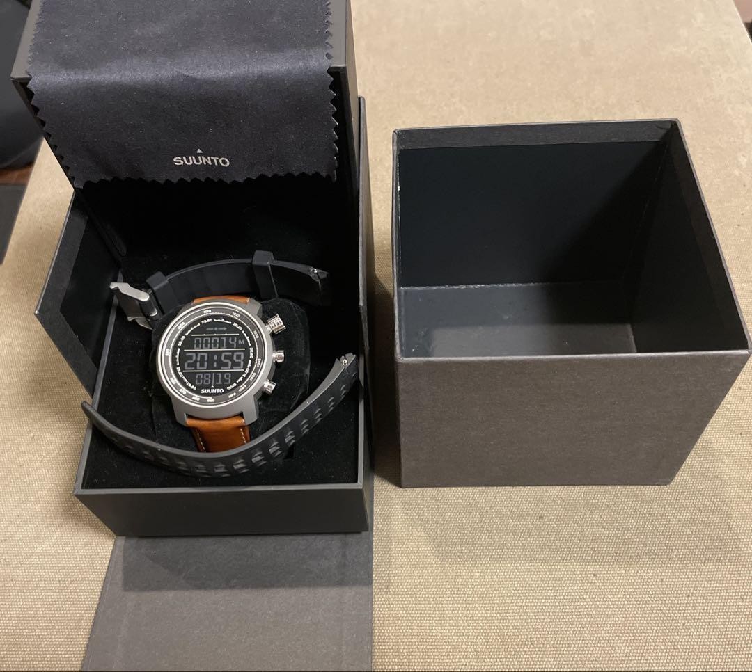 SUUNTO ELEMENTUM TERRA Men's Digital Watch Excellent Condition