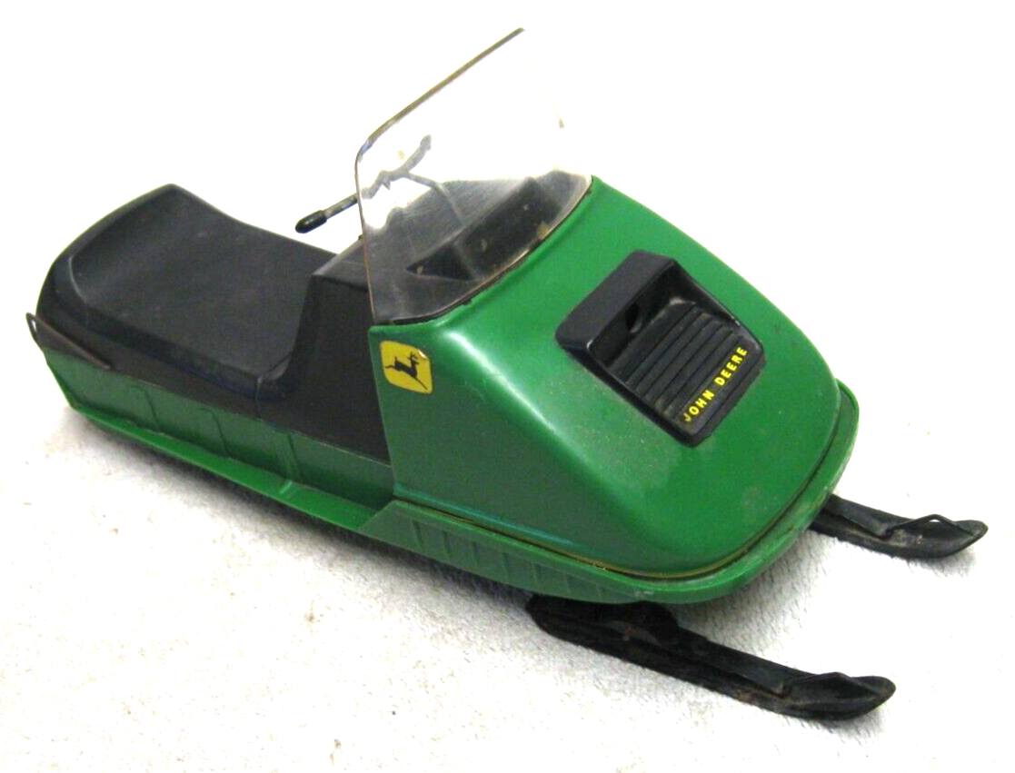 VINTAGE NORMATT 1972 1/10 JOHN DEERE 400 SNOWMOBILE BATTERY OPERATED