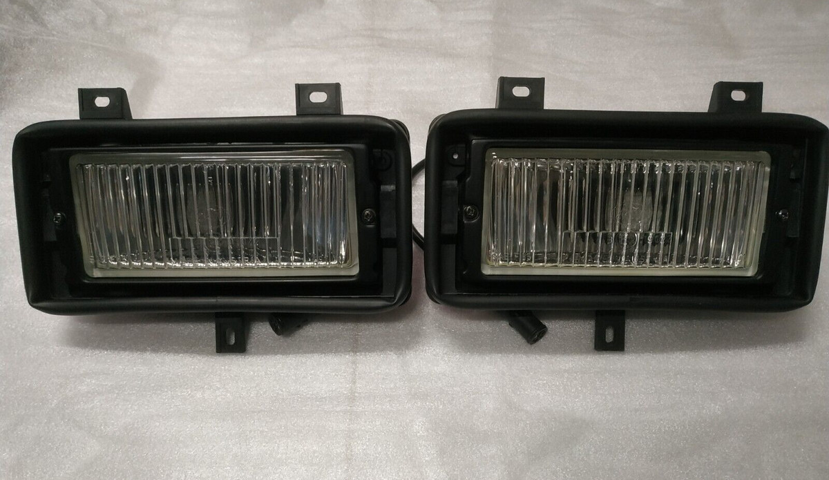 BMW E30 fog light L+R Euro !NEW! GENUINE 63171376935 63171376936  